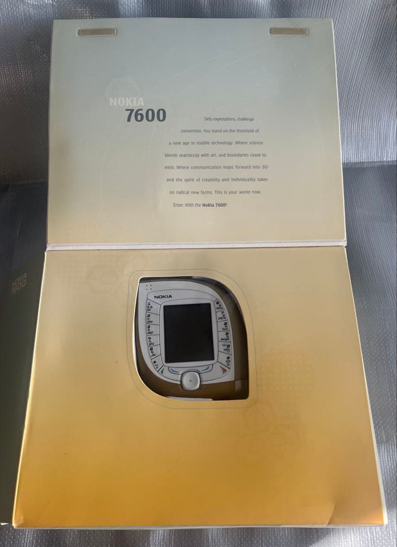 Y*A様 Nokia 7600 本体 ホワイト/ゴールド