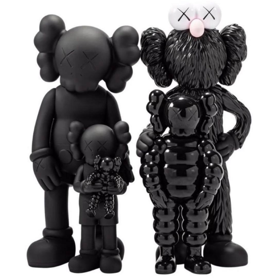 kaws カウズ　フィギュア