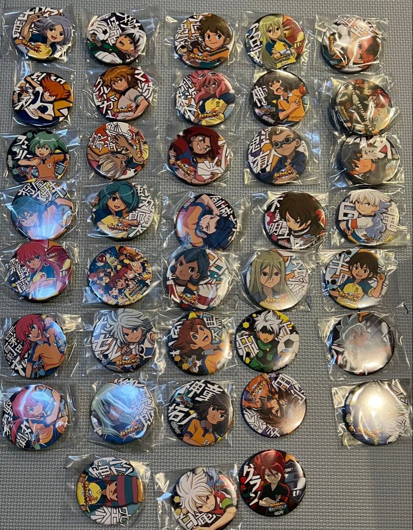 【バラ売り不可】イナズマイレブン　ドでか缶バッジ　64点セット
