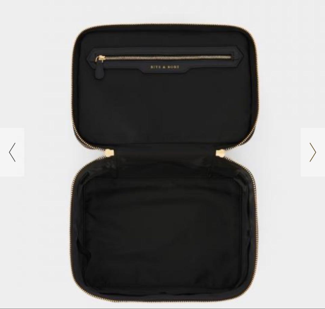 ANYA HINDMARCH バニティキット