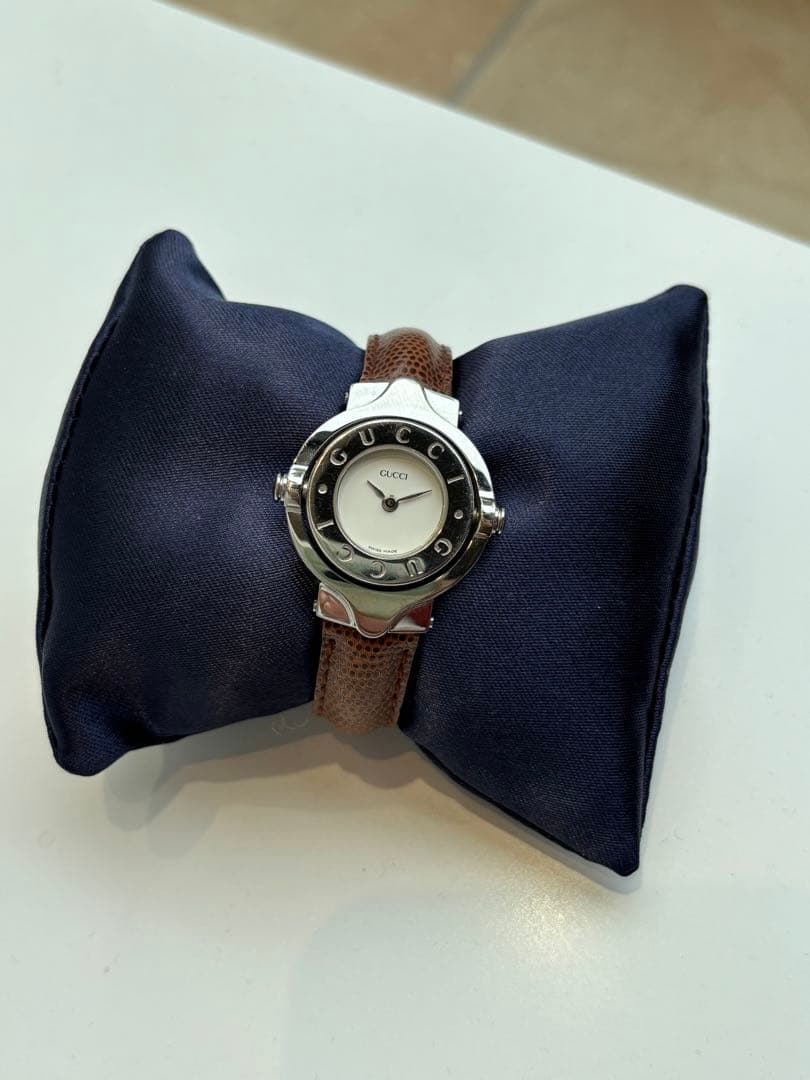 GUCCI ブラウンレザー 時計