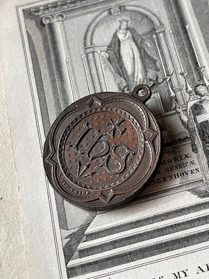 ブロンズアンティークメダイ　キリスト　荊の冠