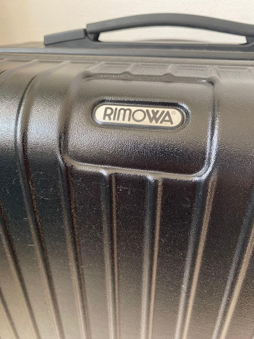 RIMOWA ブラック キャリーケース　63L