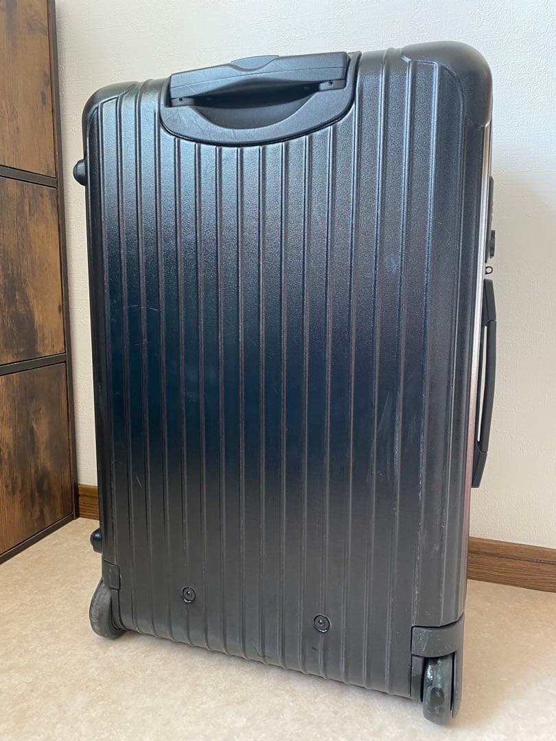 RIMOWA ブラック キャリーケース　63L