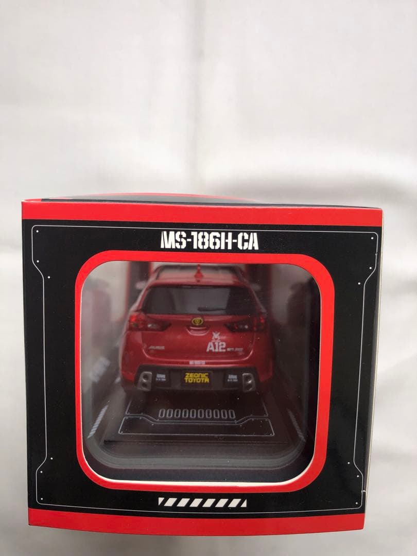 ジオニックトヨタ　シャア専用オーリス1/30 MS-186H-CA