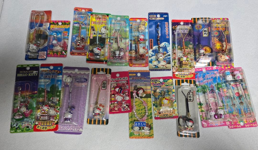 ハローキティ　根付けストラップ　約300個　まとめ売り