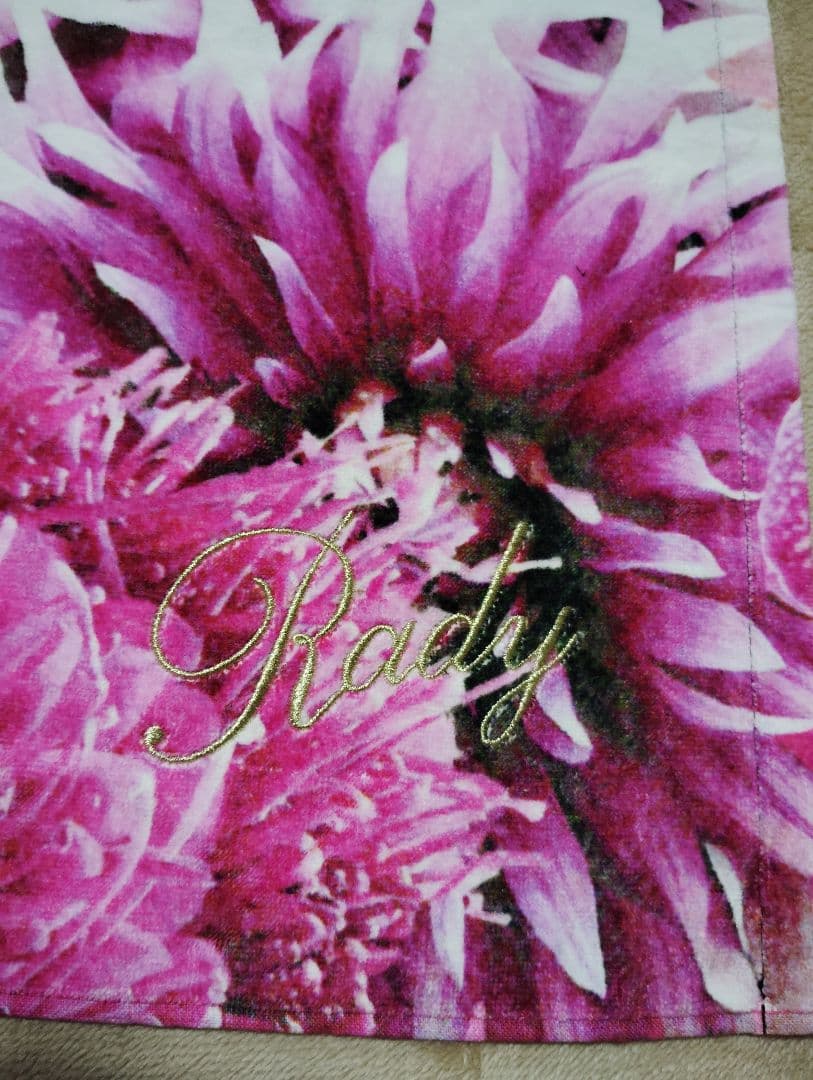 【入手困難 完売品】廃盤 新品タグ付radyレディ リゾフラ バスタオル ロゴ