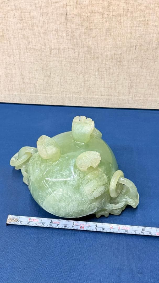 【一点物｜文房玉彫】緑玉 蓋付飾器｜螭龍鈕・瑞獣文｜木台付｜高さ約20 掌中造形