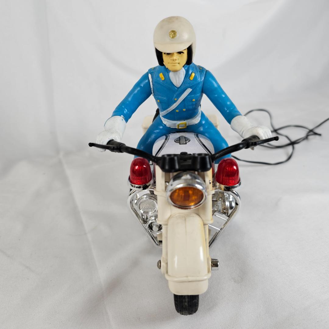 【昭和レトロ】ホンダ 白バイ 750 電動バイク