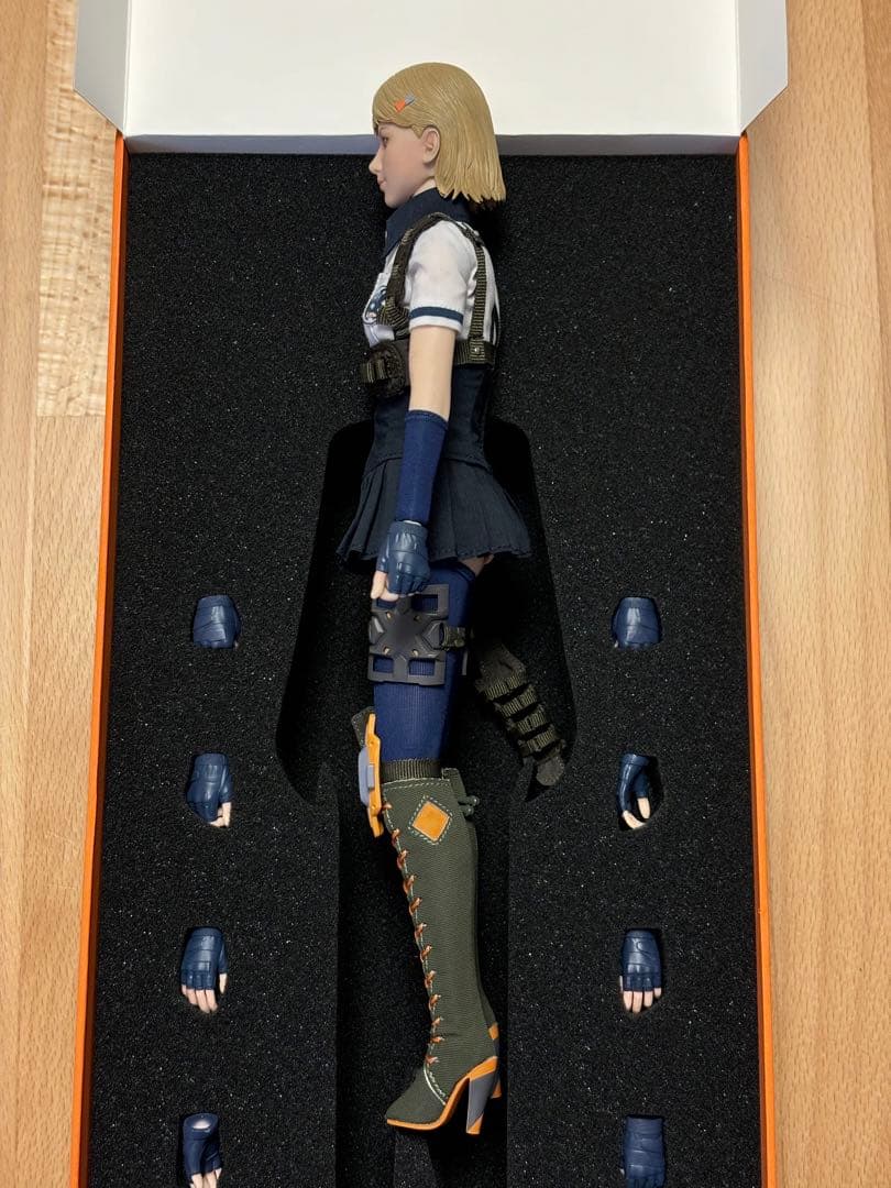 【1/6】i8TOYS SERENE HOUND KATHERINE