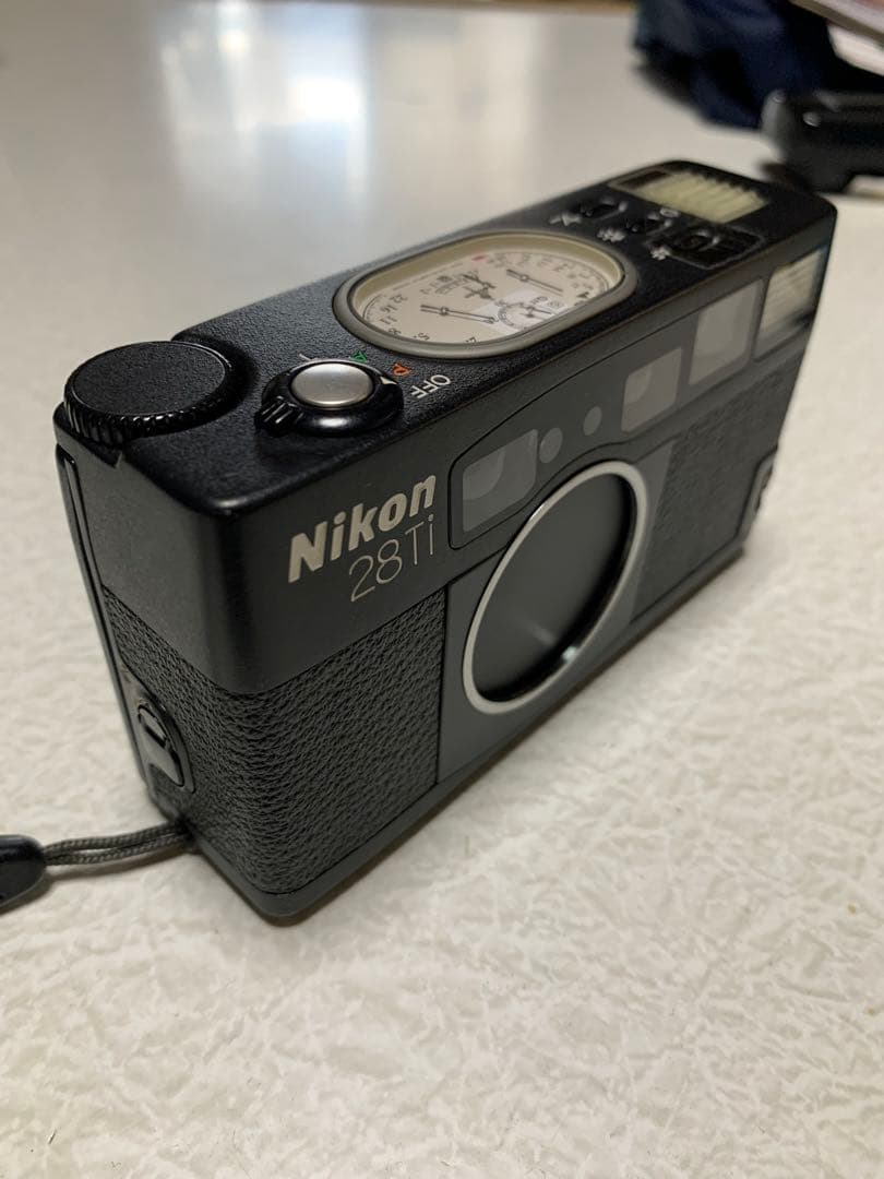 Nikon 28Ti レンジファインダーカメラ