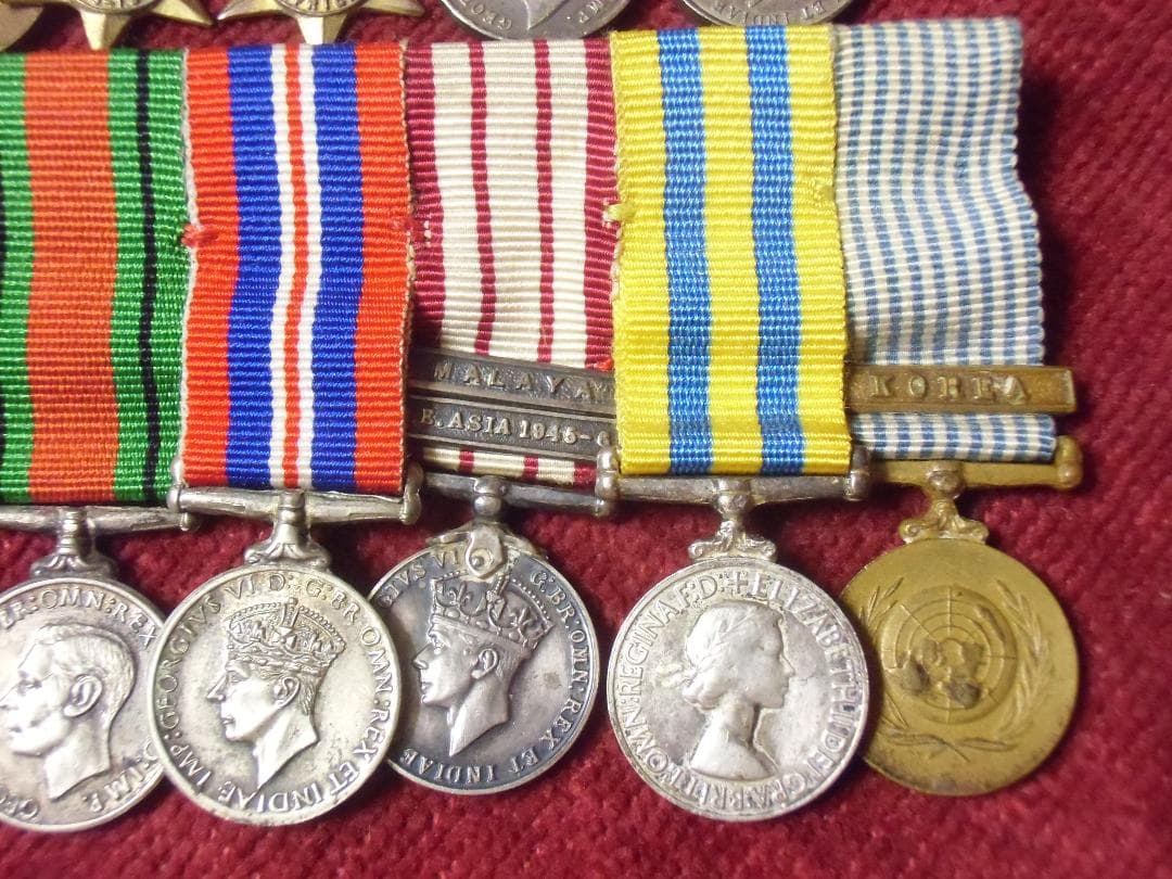 ＧＢイギリス軍/英軍＊夜会服・礼装用ミニチュア８連＆７連勲章セット（実物）