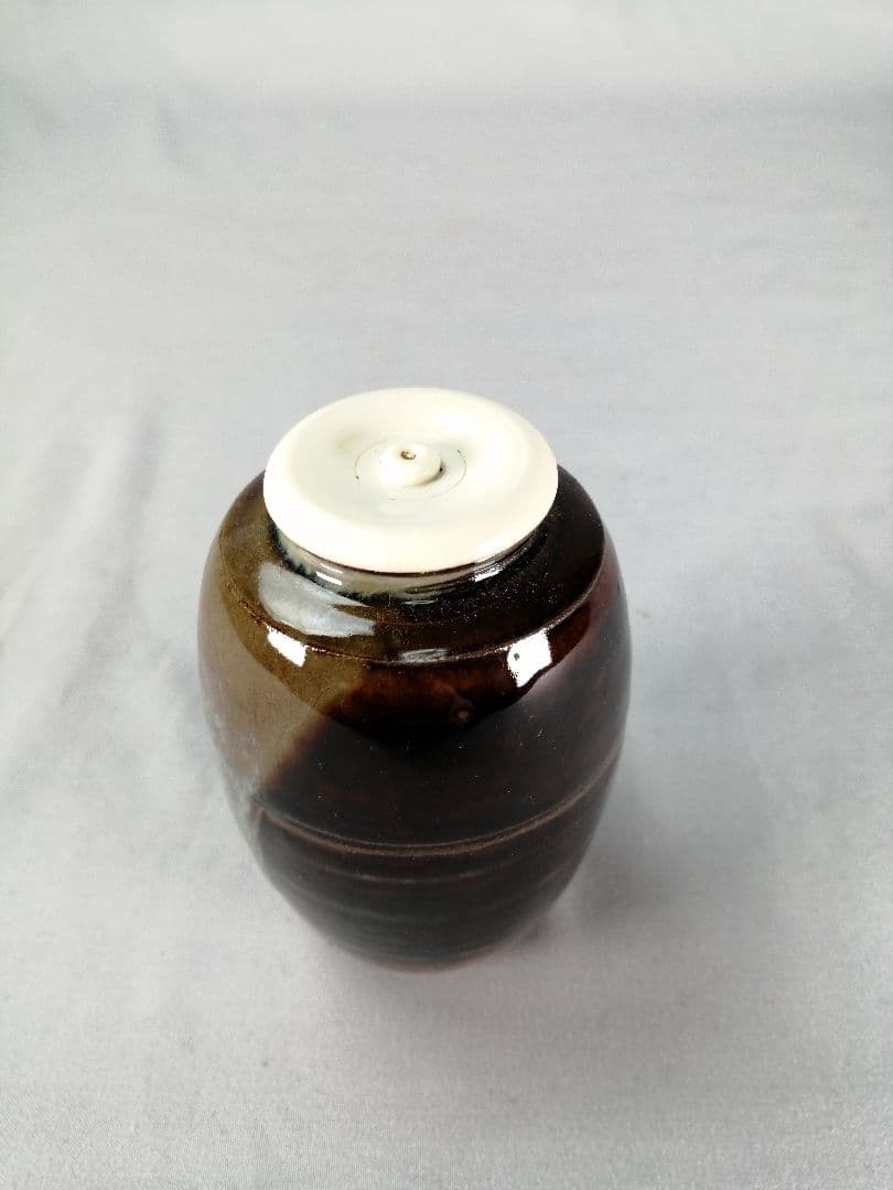 【茶事具】高取喜恵造　高取肩衝茶入　濃茶器　茶入250