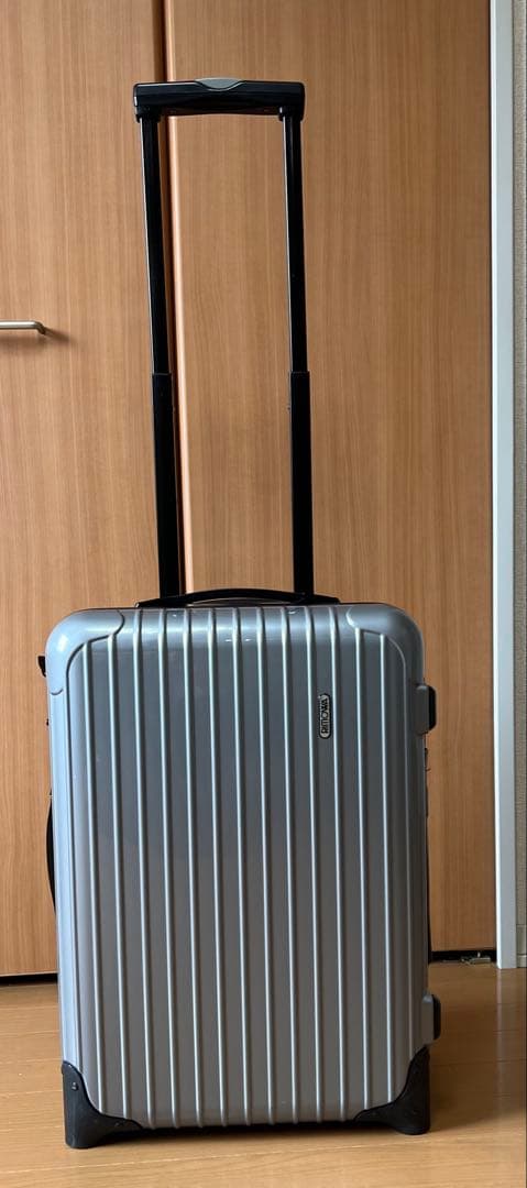リモワ　サルサ　33L 機内持ち込み