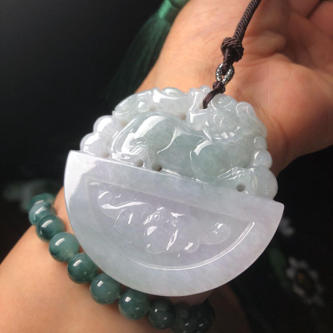 本翡翠　氷潤レトロ風貔貅、蝙蝠