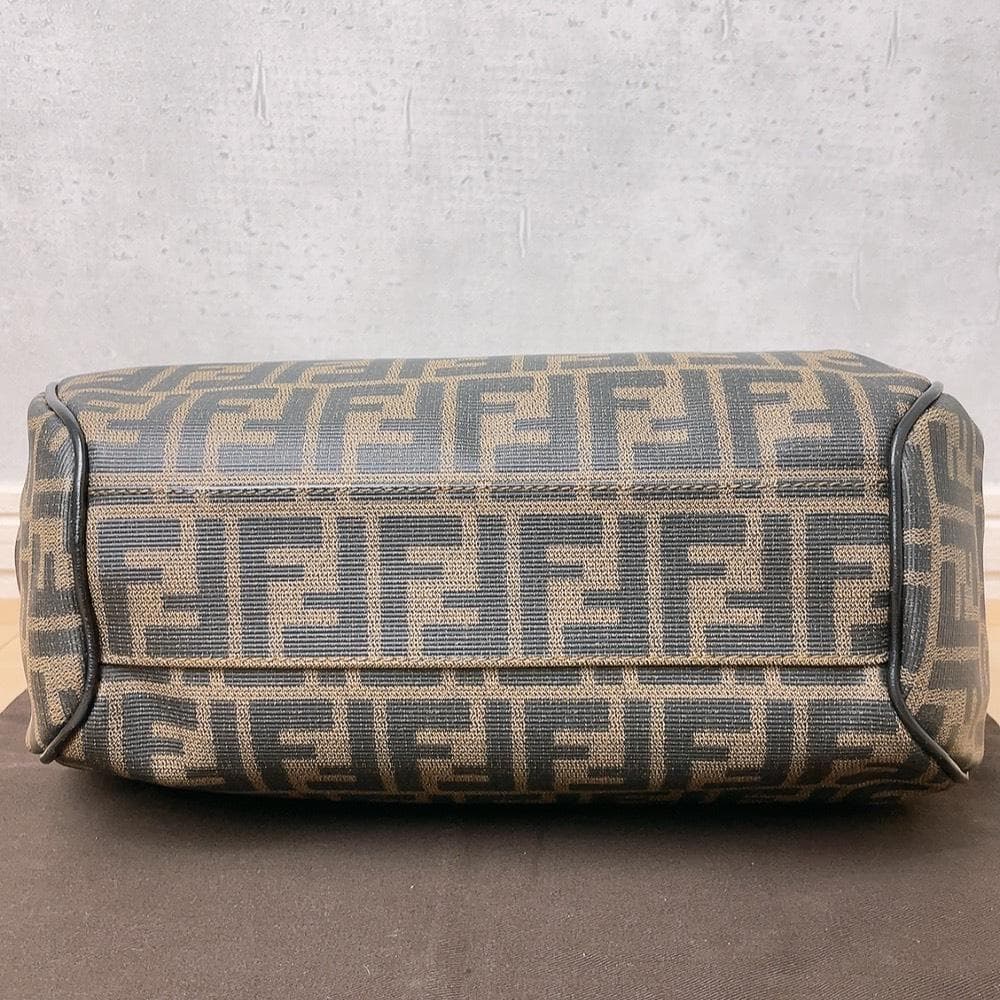 FENDI フェンディ ズッカ柄 ハンドバッグ ワンハンド レディース ズッカ