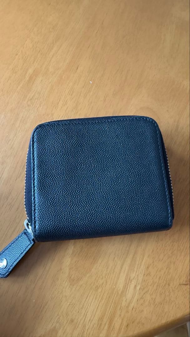 ヴィヴィアン ウエストウッド 二つ折り財布