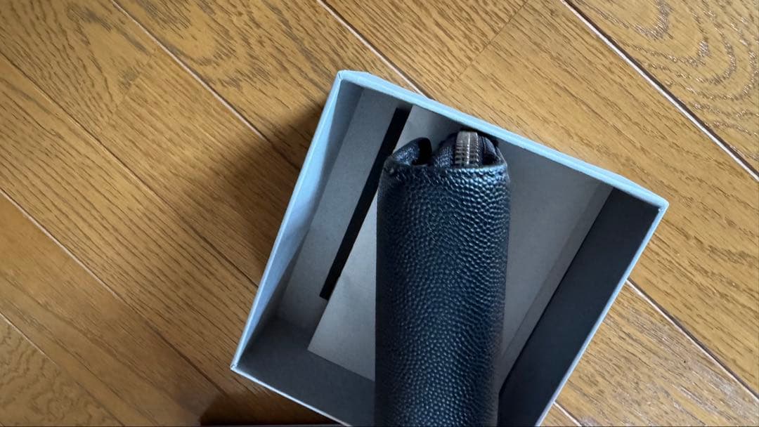 ヴィヴィアン ウエストウッド 二つ折り財布