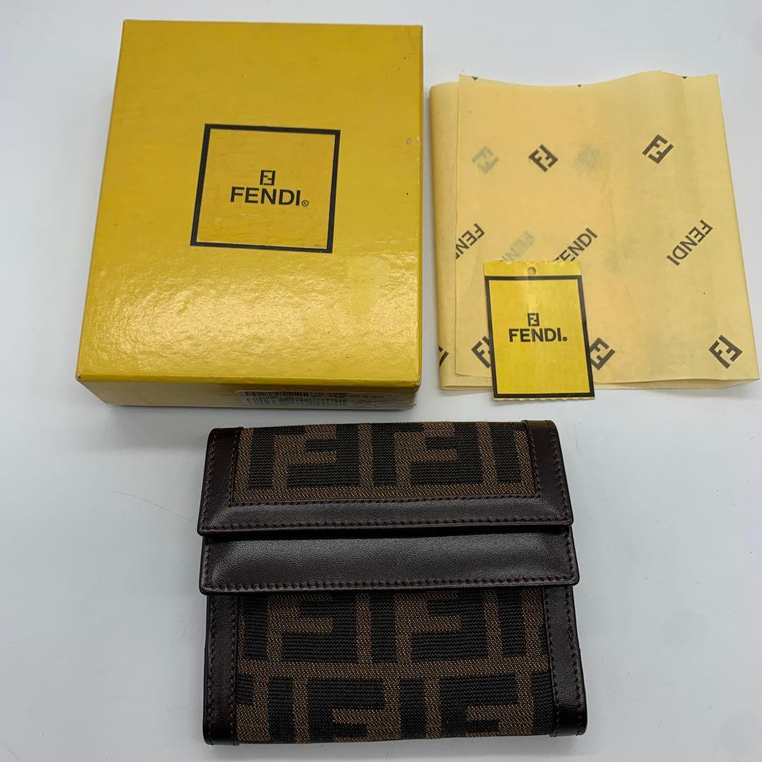 ☆新品未使用☆FENDI☆フェンディ☆二つ折り財布