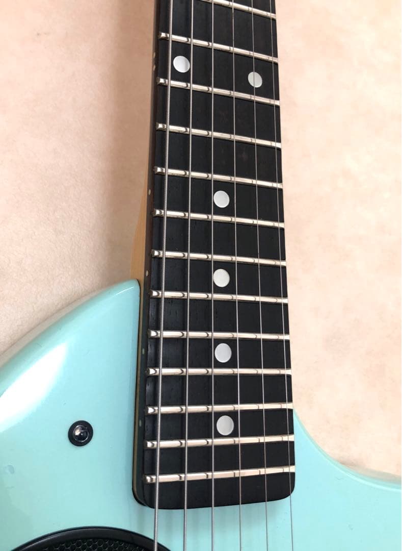 【超美品】ZO-3 ライトブルー アンプ内蔵ミニギター 専用ケース付 ぞーさん