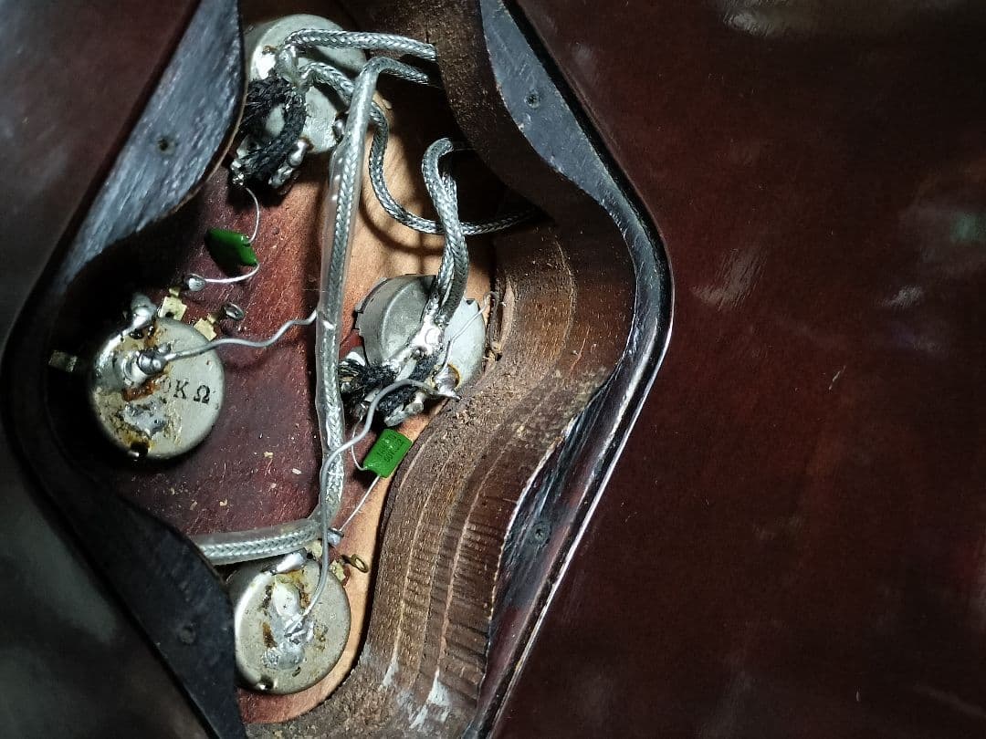 Greco グレコ レスポール スタンダード77' サンバースト セットネック