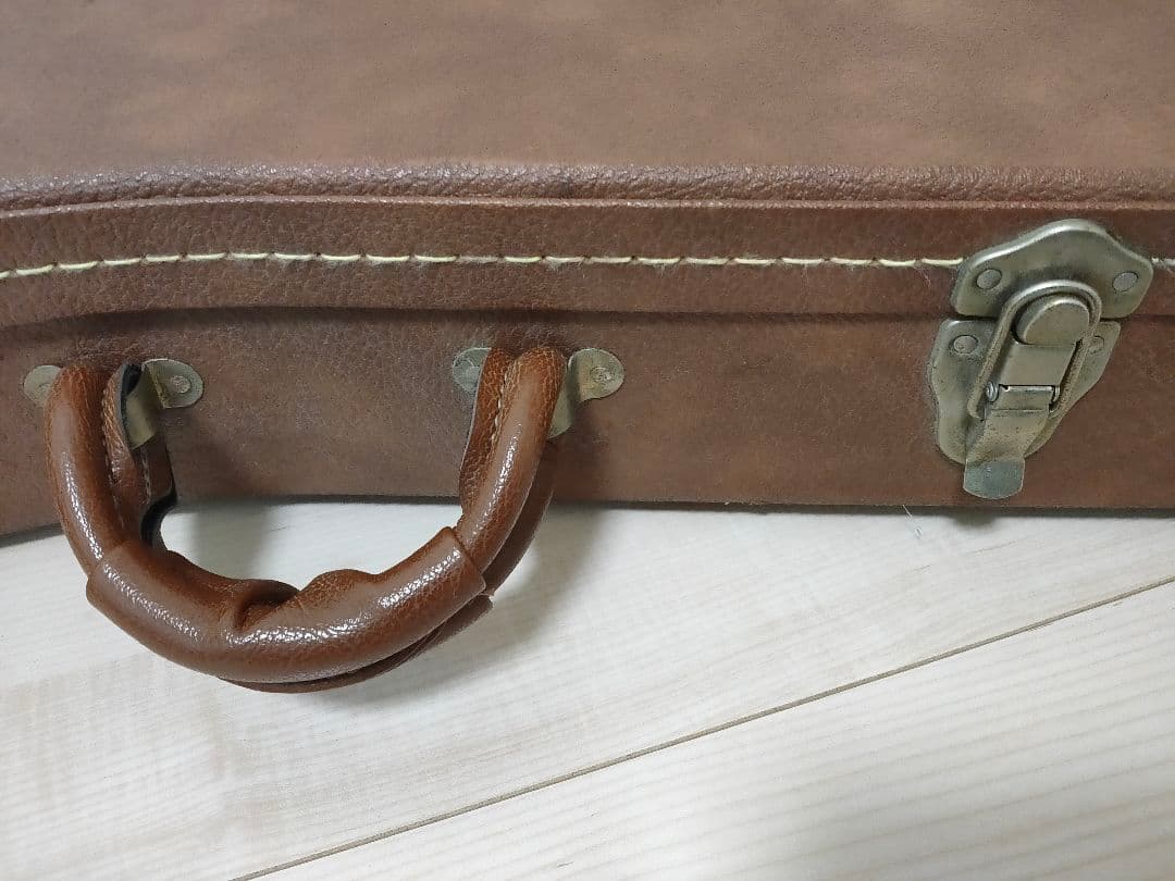 Gibson フライングV レッド ハードケース付き