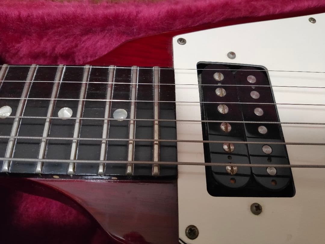 Gibson フライングV レッド ハードケース付き