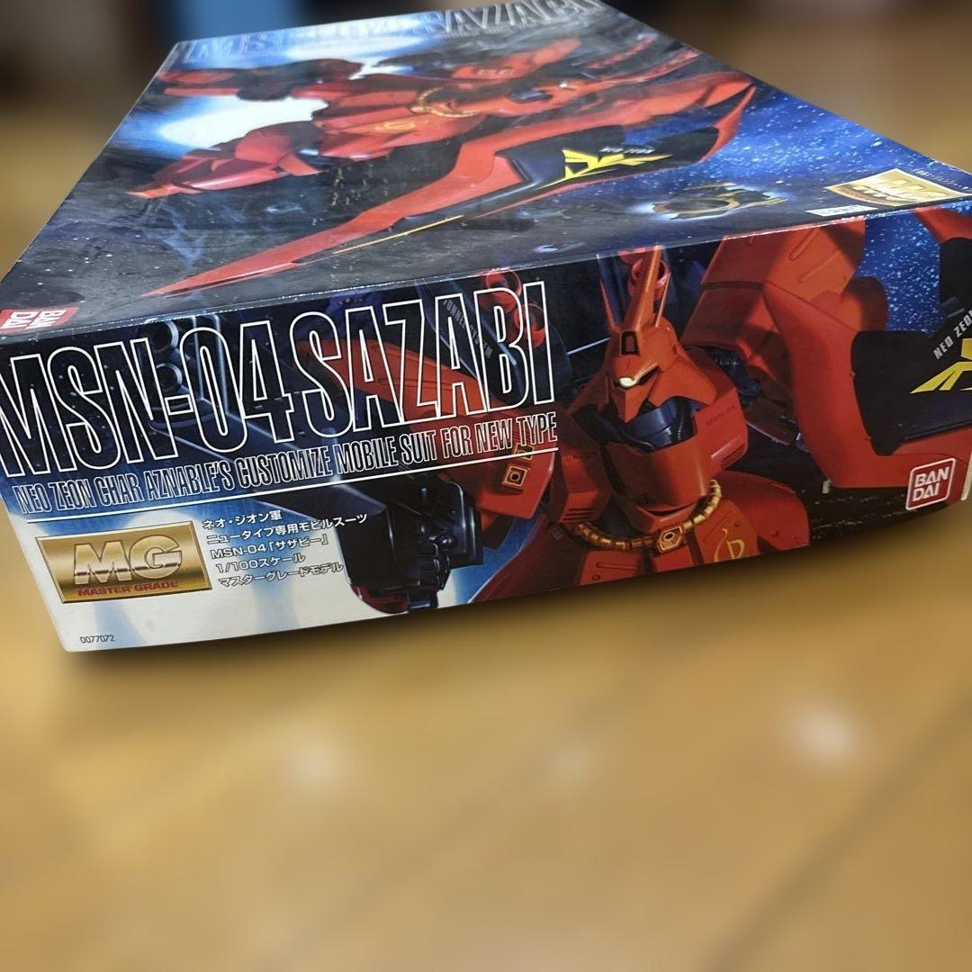 新品　BANDAI MSN-04 SAZABI ガンプラ 未組立