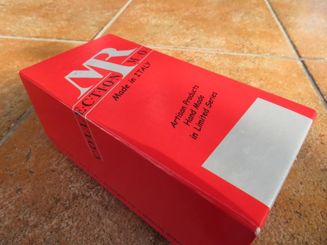 MR社製　1/43　ランボルギーニミウラSV