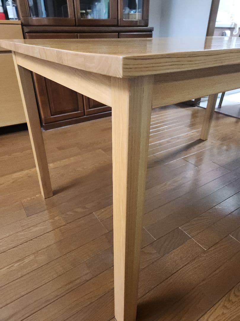 無印良品ダイニングテーブル４人掛け。