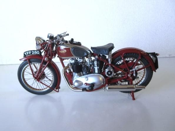 特価 MINICHAMPS (1/12) トラインフ Speed Twin