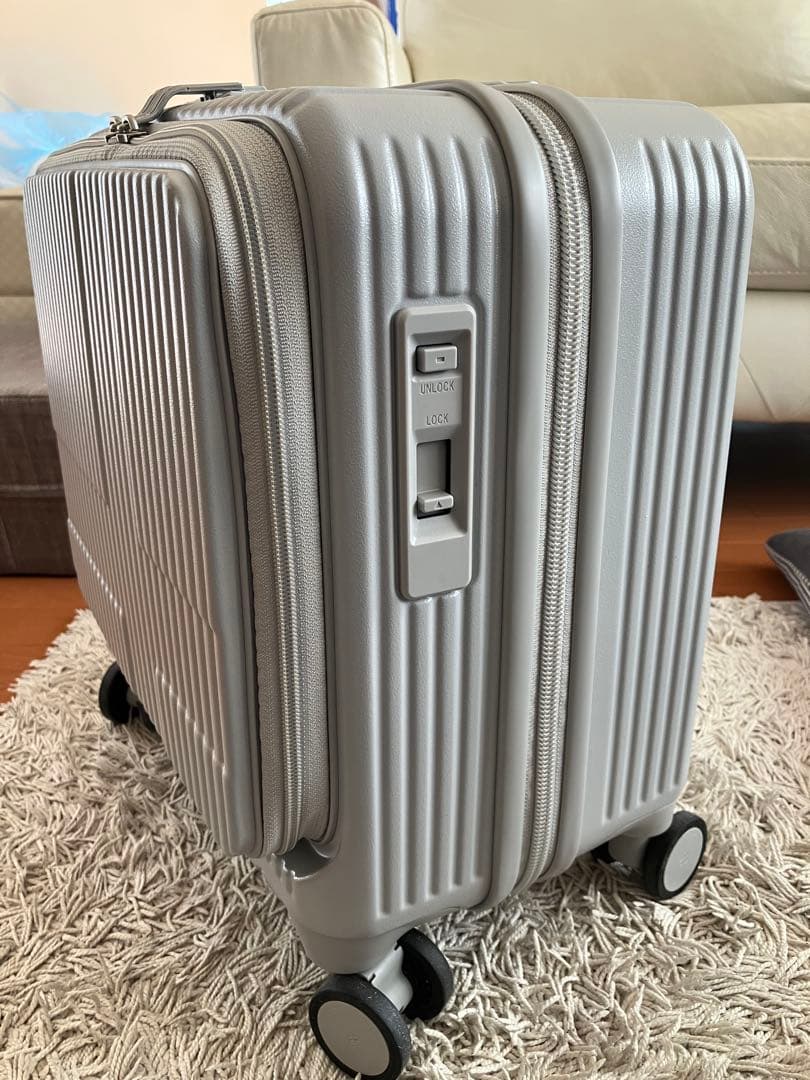 【新品未使用】イノベーター スーツケース innovator INV20 33L
