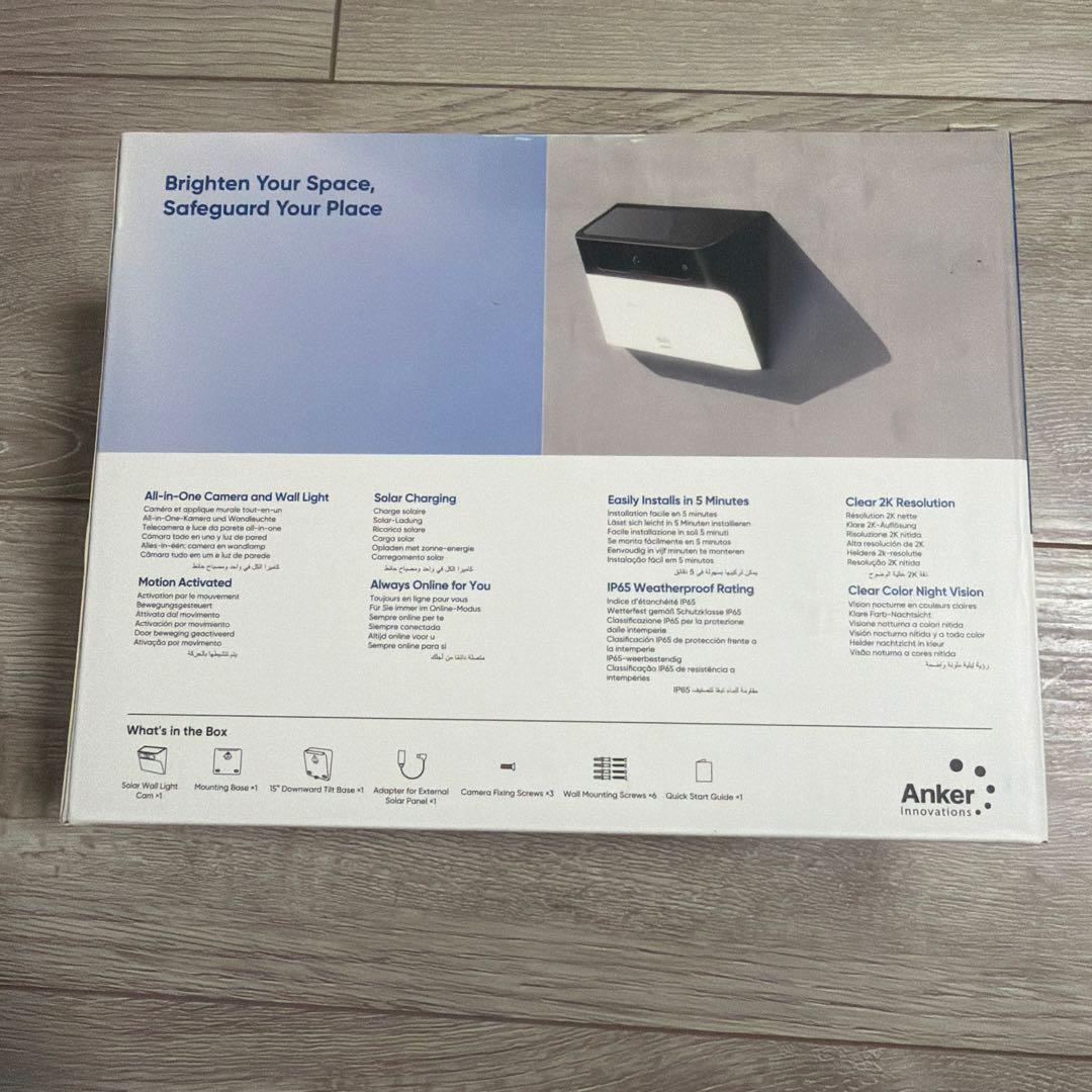 防犯カメラ eufy Security Solar Wall Light Cam S120