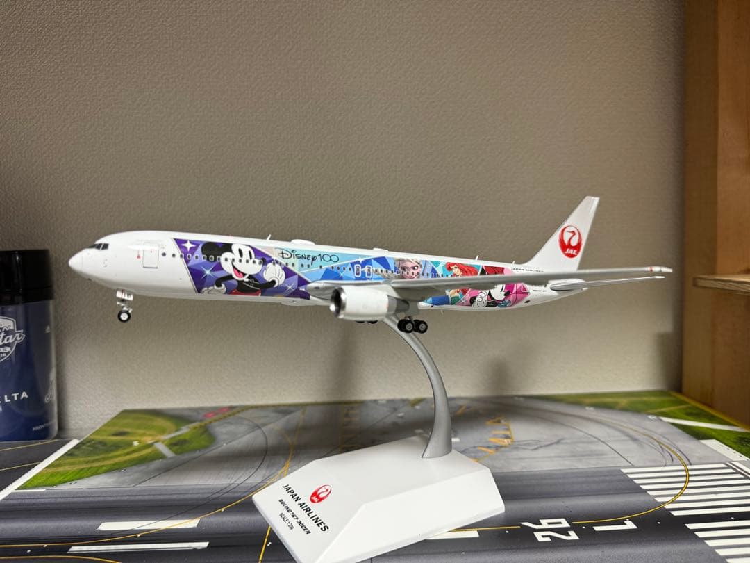 JAL ボーイング767 ディズニー100周年モデル　1/200