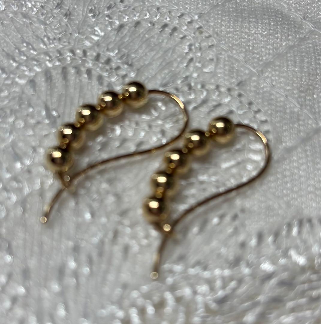 ココシュニック中空ボールフープピアス