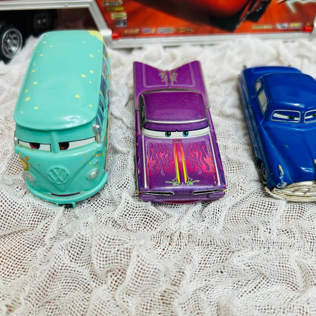 ミニカーセット ライトニング・マックイーン トレーラー付き