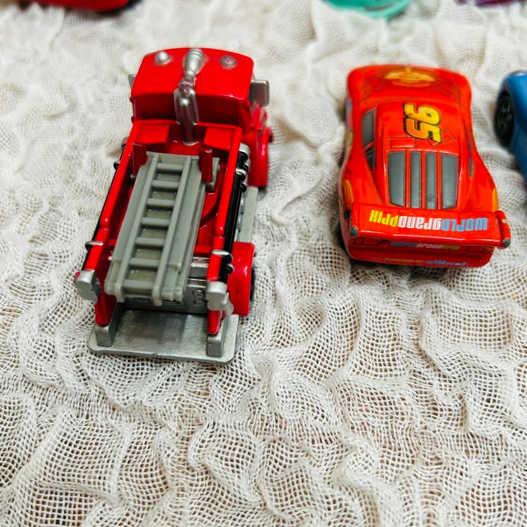 ミニカーセット ライトニング・マックイーン トレーラー付き