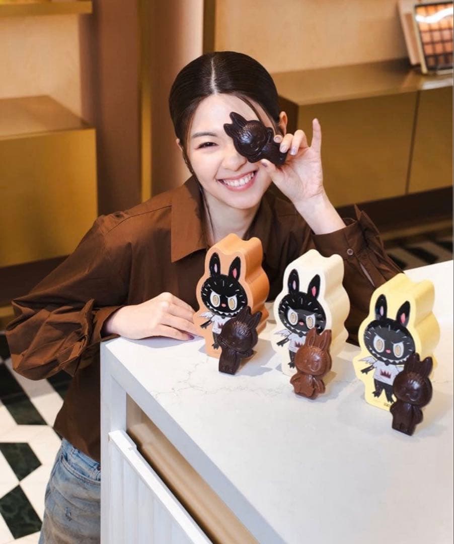 【海外限定❣️】ポップマート♡ラブブ Labubu × GODIVA ♡コラボ缶