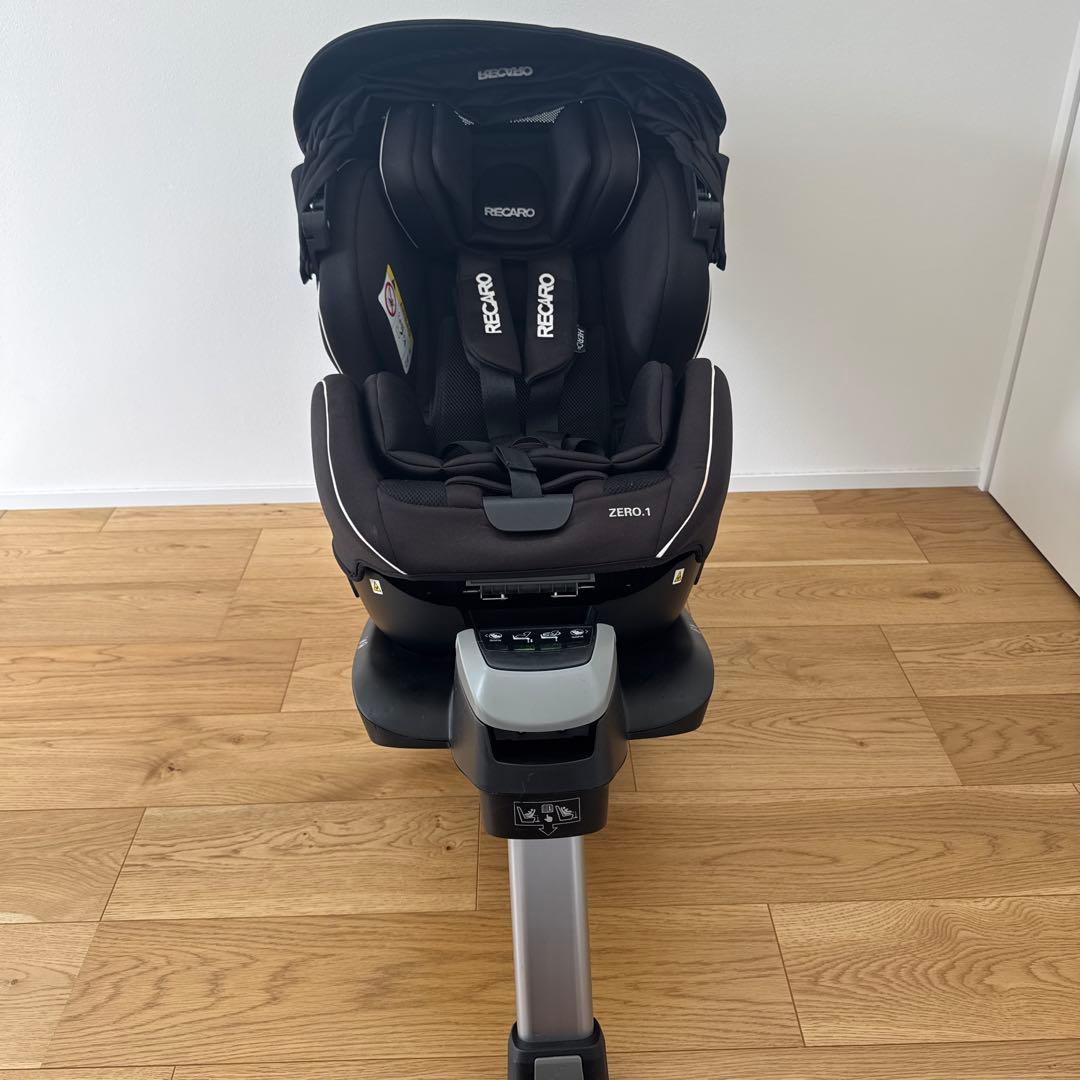 RECARO ZERO 1 ブラック チャイルドシート