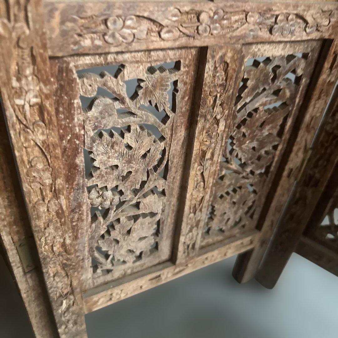 瞬間的お値下げ❣️小さめ木製彫刻入りパーテーション 4パネル