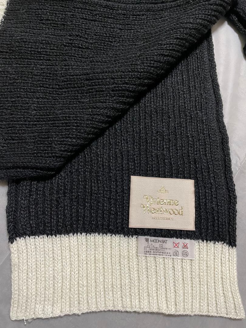 【希少】３点セット ヴィヴィアンウエストウッド　ニット帽・マフラー（新品）・手袋