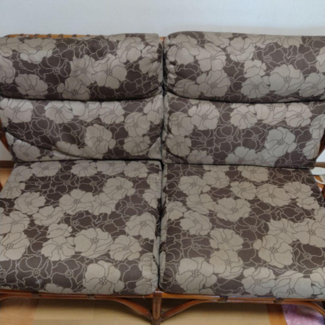 ラタン製花柄2人掛けソファ