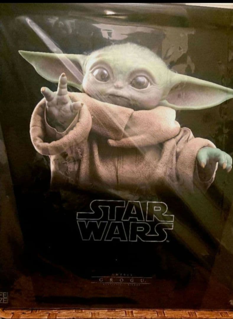 マンダロリアン　フィギュア グローグー（キャリーバッグ付き）ホットトイズ　SW