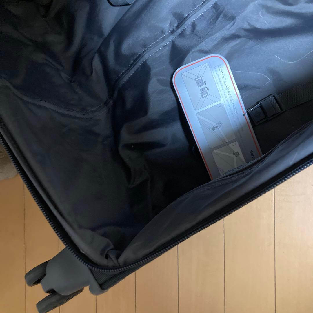 ブラックキャリーケース 大型 4輪