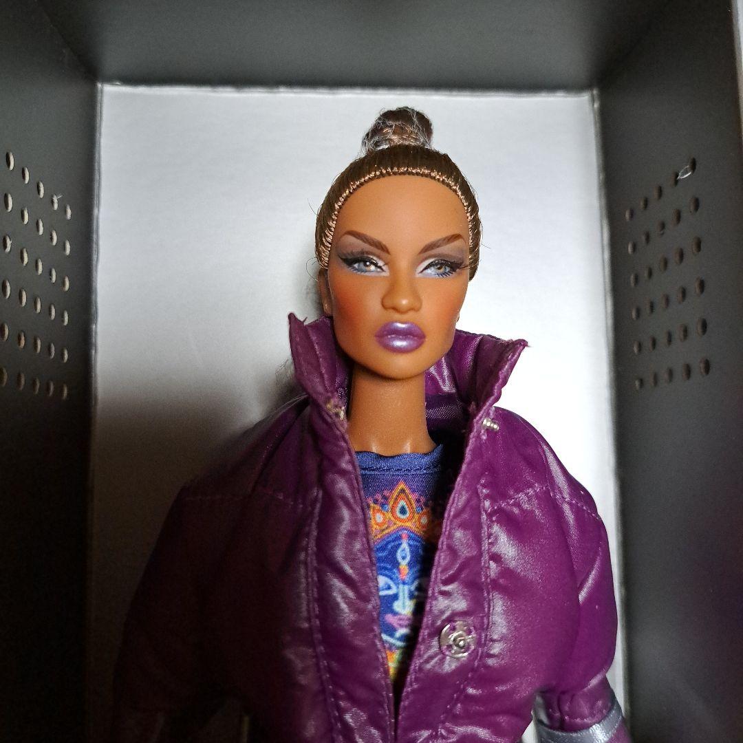 nu.face bominique makeda　integrity toys