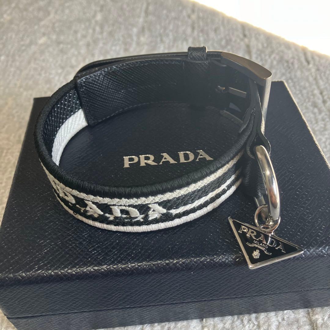 プラダ［首輪］三角ロゴ　犬用　ペット用品　レザー　ジャガード　箱付き　ブラック