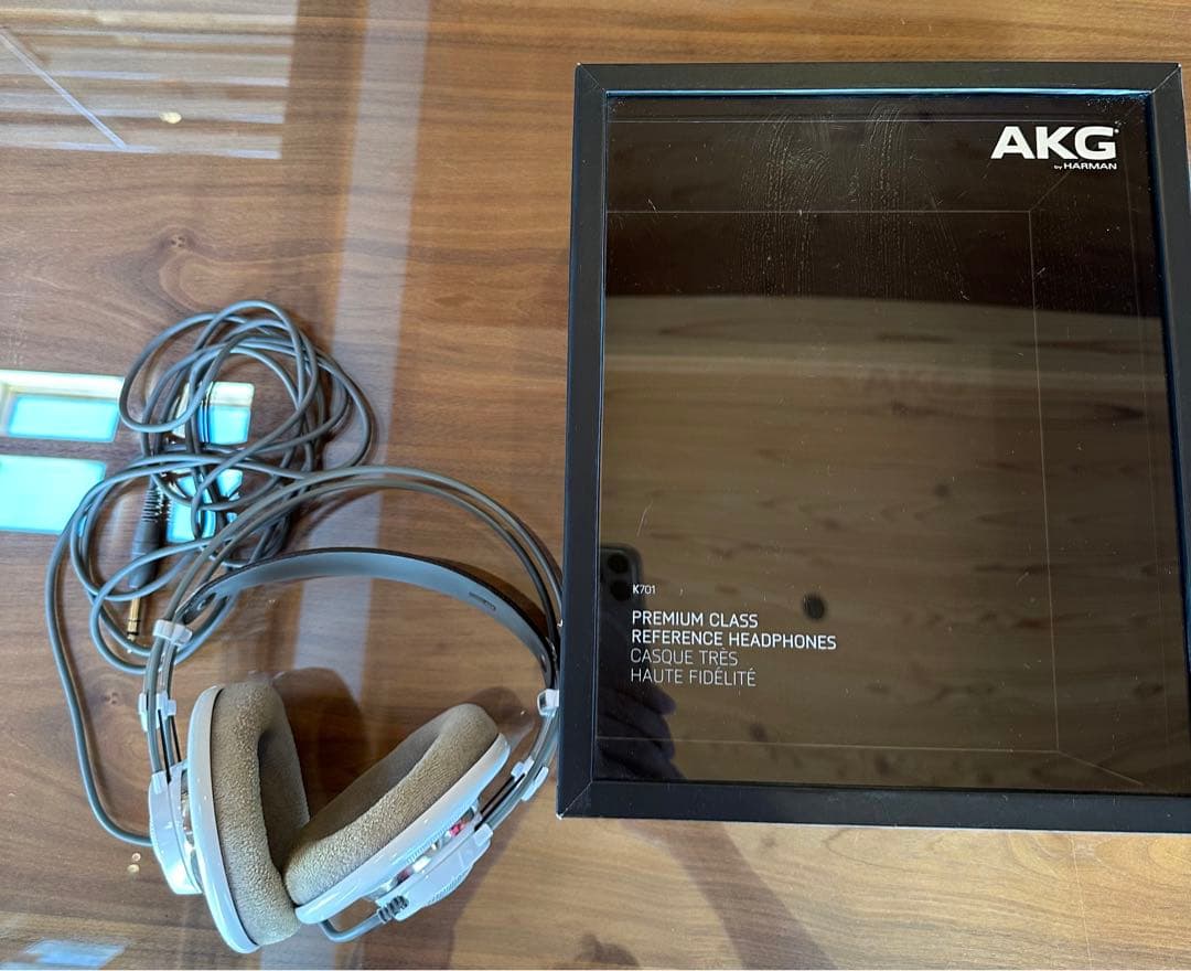 AKG モニターヘッドホン K701