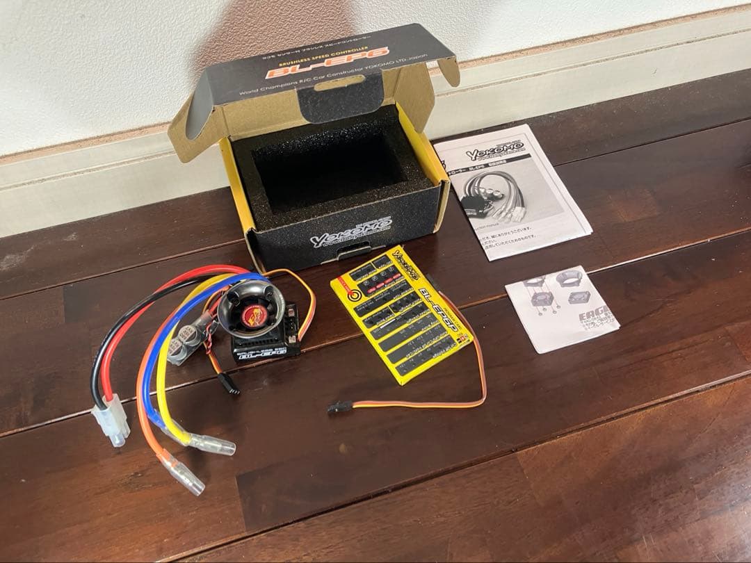 180ボディYokomo BL-EP6ZEROS ニッケルリポバッテリー充走配線