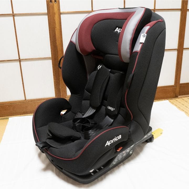 Aprica フォームフィット ISOFIX 付属品完備 保護マット付
