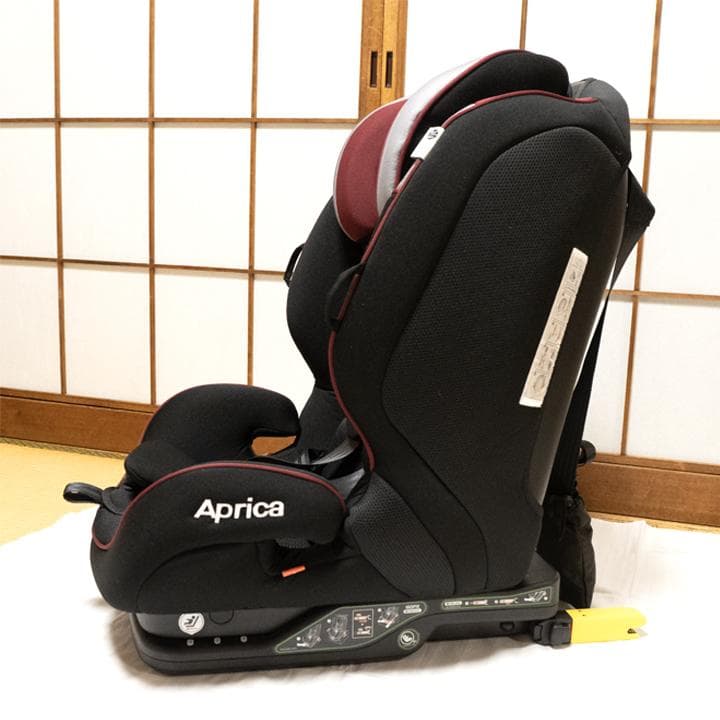 Aprica フォームフィット ISOFIX 付属品完備 保護マット付